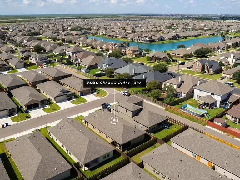 7606 Shadow Rider Ln — Photo 16
