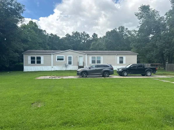 14303 Salt Dome Rd, Walker, LA 70785