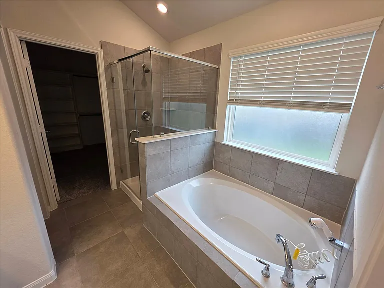 229 Cresta Cove Ct — Photo 20