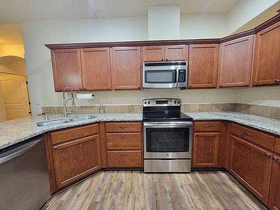 4th image of 2738 W 30th Pl #1