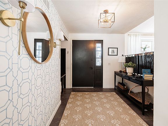 4th image of 199 Kearney Dr