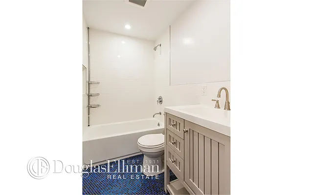 Rented by Douglas Elliman | media 17