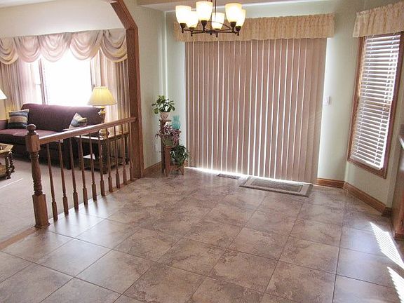 5th image of 7599 Wilton Ln