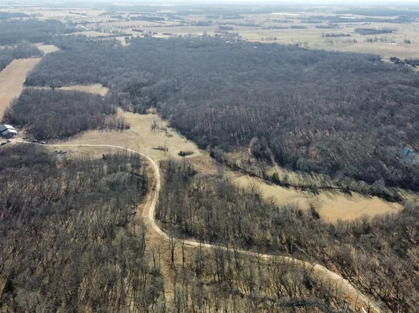27710 Woodhaven Rd, Edwards, MO 65326