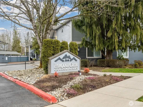 250 NW Dogwood Street #D102, Issaquah, WA 98027