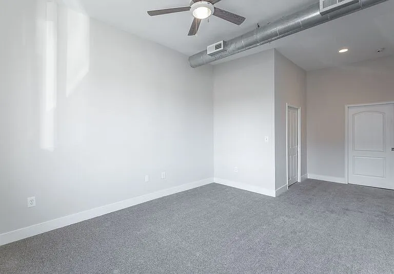 Southside Flats — Photo 12