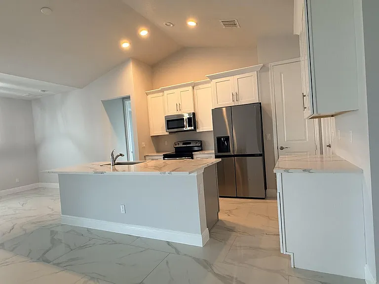 5673 NW Whitecap Rd — Photo 10