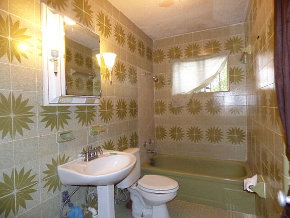 3rd image of 2116 S 26 1/2 St #276D5