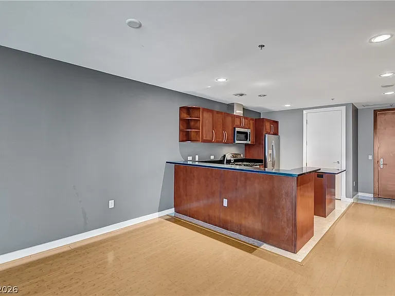 4575 Dean Martin Dr #1811 — Photo 8