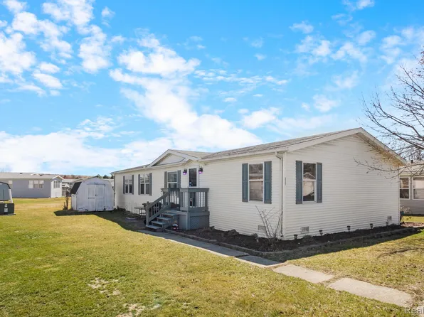 227 Suffield Dr, Erie, MI 48133