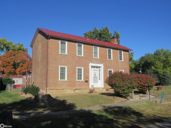 425 Jackson St, Warsaw, IL 62379