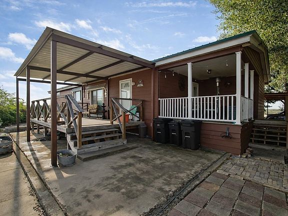 3rd image of 1891 Dworaczyk Rd