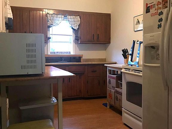 4th image of 607 George St
