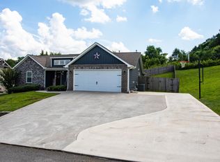 5923 Whisper Ridge Ln, Corryton, TN 37721