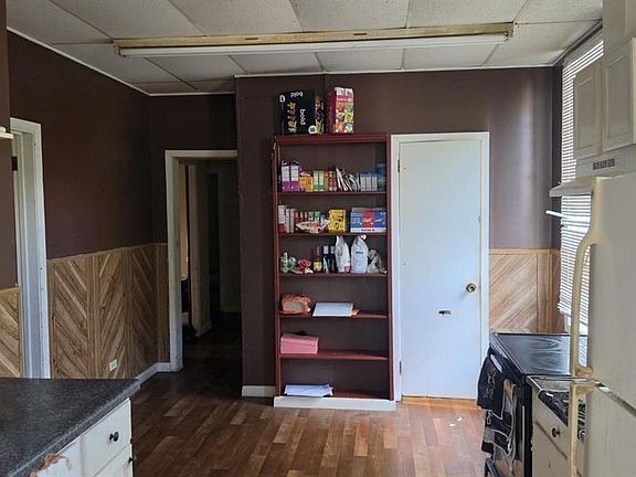 3rd image of 1401 Pine St