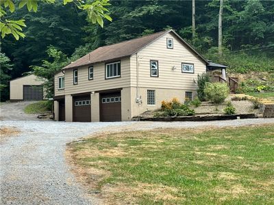 893 Fairlane Blvd, New Galilee, PA, 16141