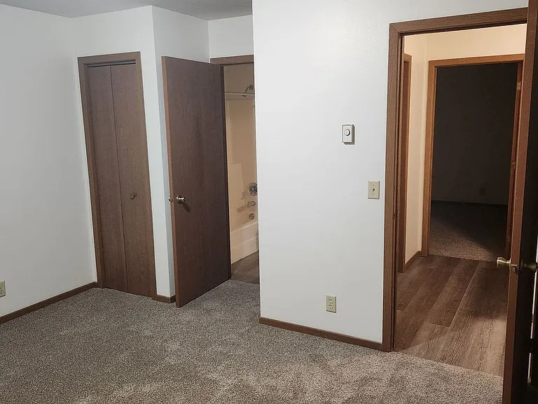 2502 Sessions St — Photo 14