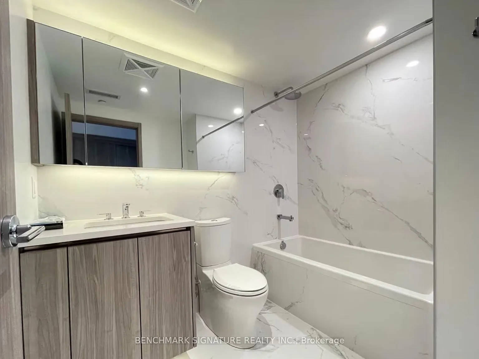 3 bed, $4,500 — Photo 4