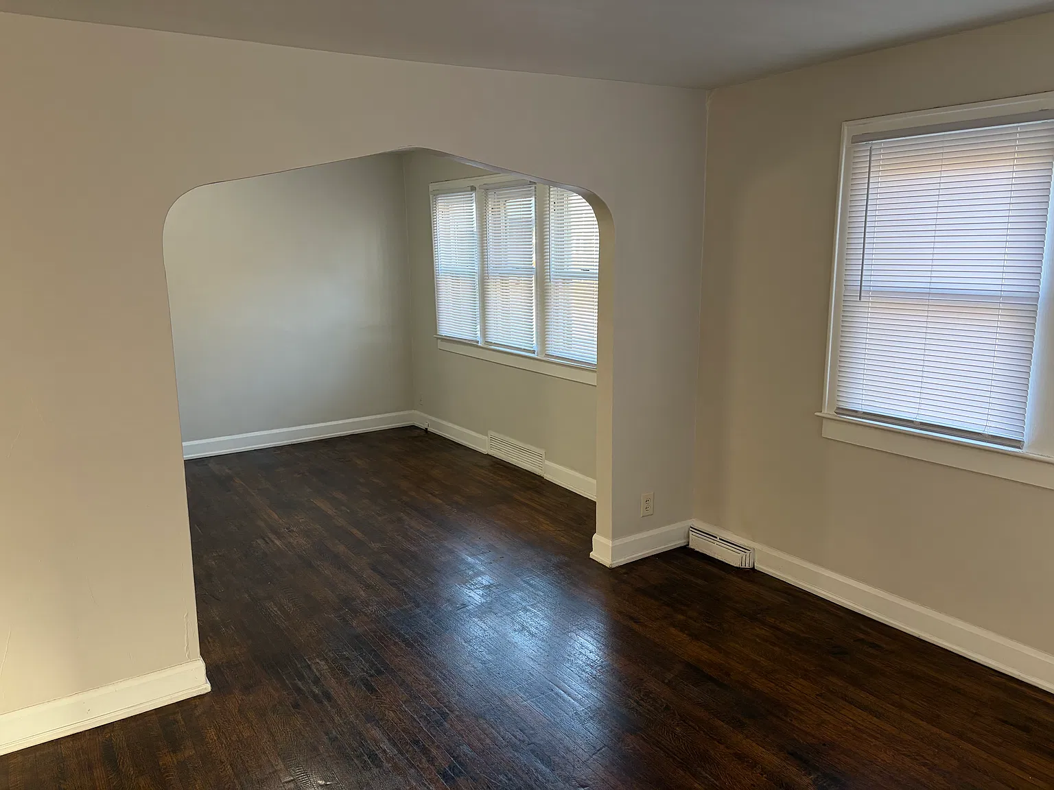 2 bed, 1200 sqft, $1,350 — Photo 2