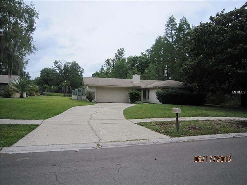 1st image of 714 Willow Brook Ct