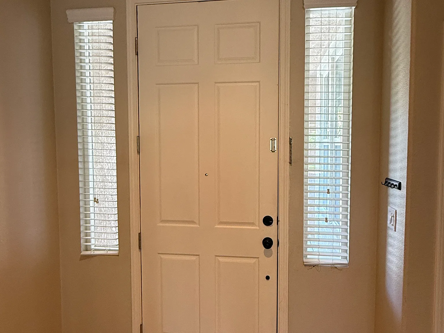 4 bed, 2299 sqft, $2,895 — Photo 4