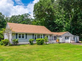 21 Benton Rd, Columbia, NJ 07832