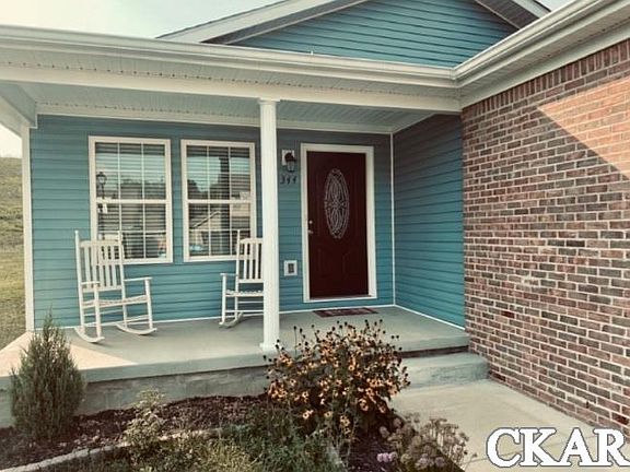 2nd image of 344 Oxford Cir