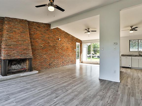 4th image of 10640 Old Halls Ferry Rd