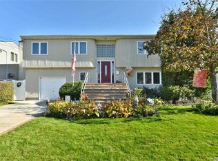 173 Grand Blvd, Massapequa Park, NY 11762