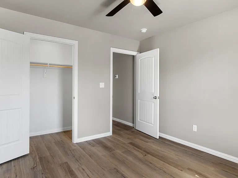 126 E Pine St — Photo 10