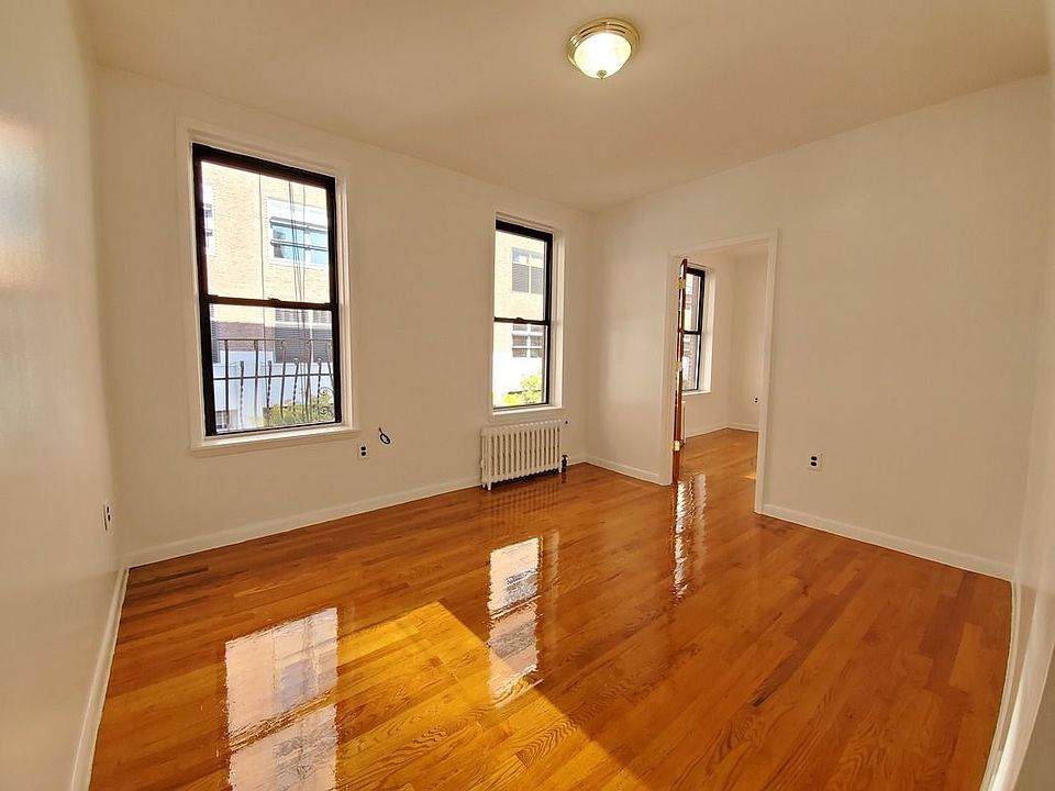 1st image of 330 W 15th St APT 3B