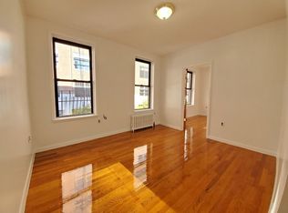 330 W 15th St #B3, New York, NY 10011