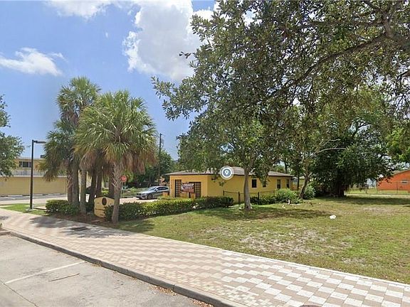 4th image of 1102 NW 6th St