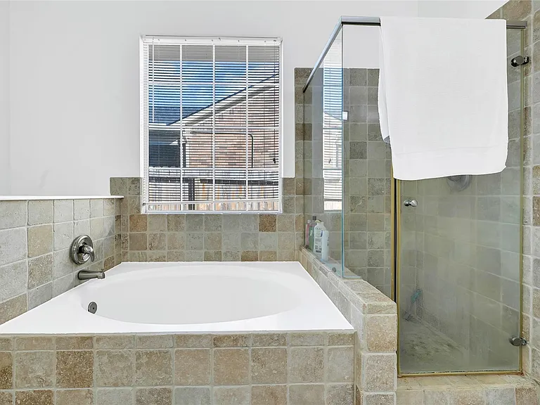 14902 Carolina Falls Ln — Photo 16