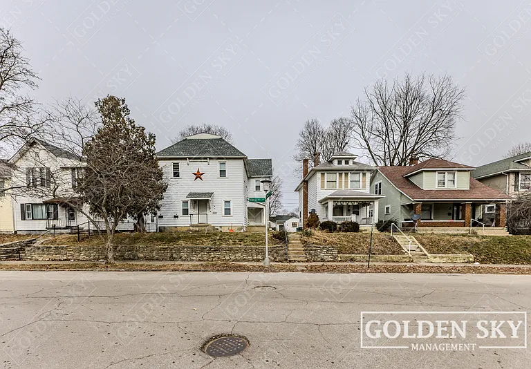 230 Kinsey St #2 — Photo 1