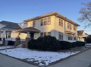 2701 Charles St, Racine, WI 53402