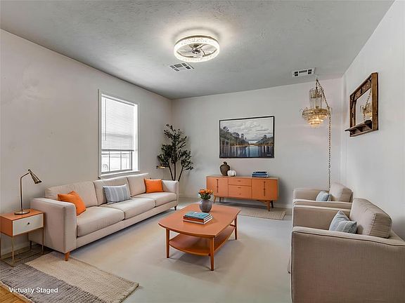 2nd image of 4608 N Mueller Ave