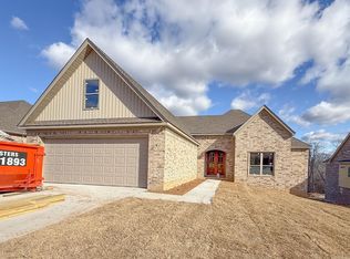 556 Valley Oak Dr, Sherwood, AR 72120