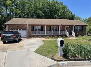 5405 Sidney Cir, Virginia Beach, VA 23464