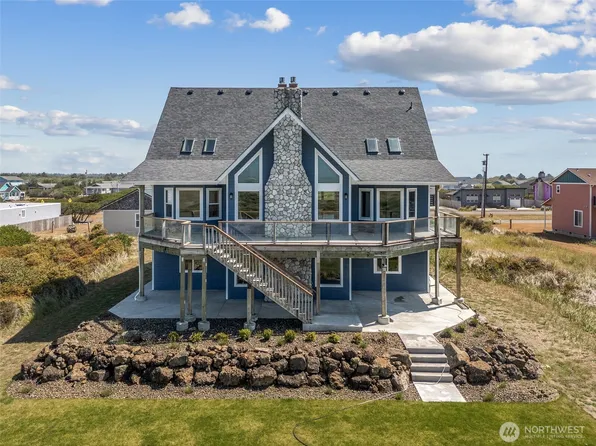 1073 Ocean Shores Boulevard SW, Ocean Shores, WA 98569