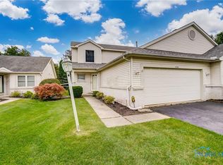 2206 Farm View Ct, Toledo, OH 43615