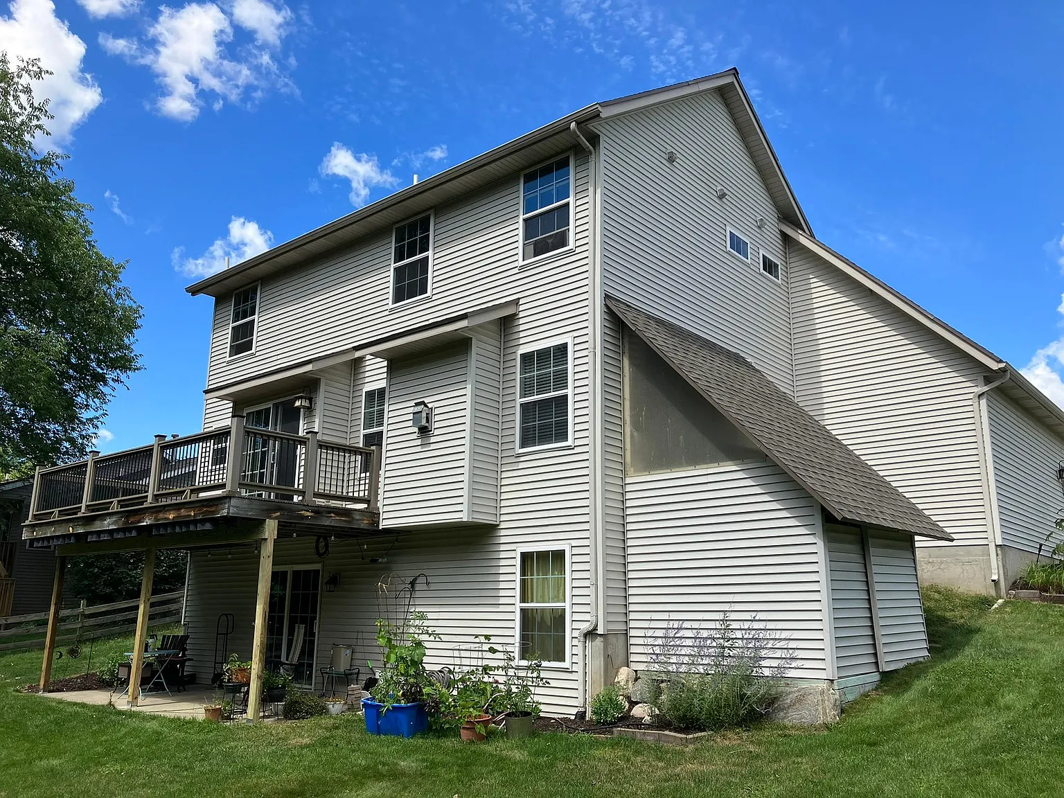 3 bed, 2.5 bath, 1750 sqft, $3,000 — Photo 4