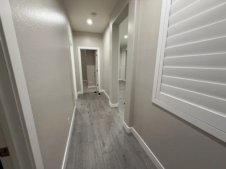 KID WING HALLWAY