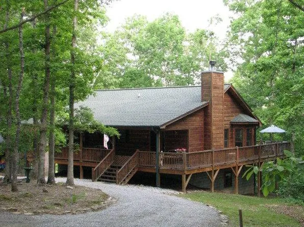 360 Mountain Wood Dr, Murphy, NC 28906