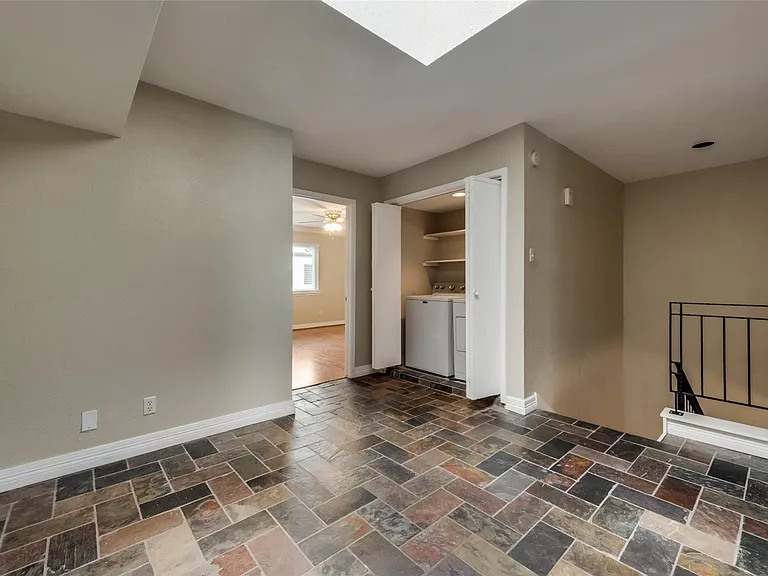 1300 Augusta Dr #28 — Photo 13
