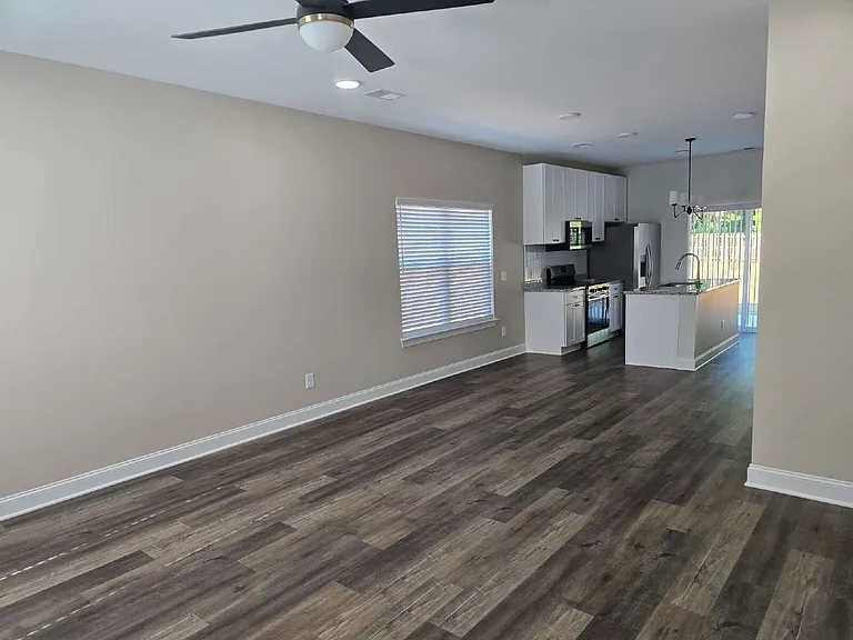 402 Giles St #B — Photo 29