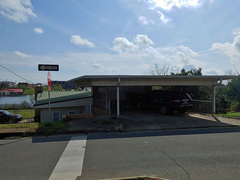 1st image of 1601 Lake Ave