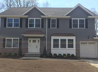 36 Ashwood Dr, Livingston, NJ 07039
