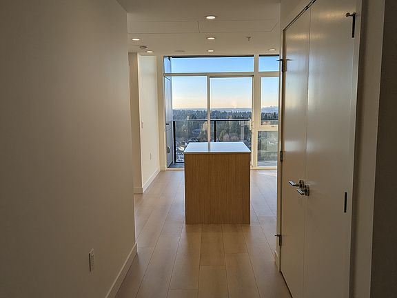 4th image of 13573 98a Ave #2205