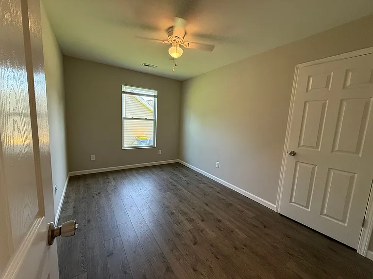 703 S Oak St — Photo 10